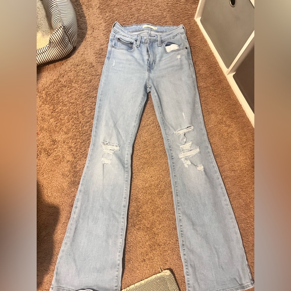 725 Levi High rise bootcut jeans(NWOT)